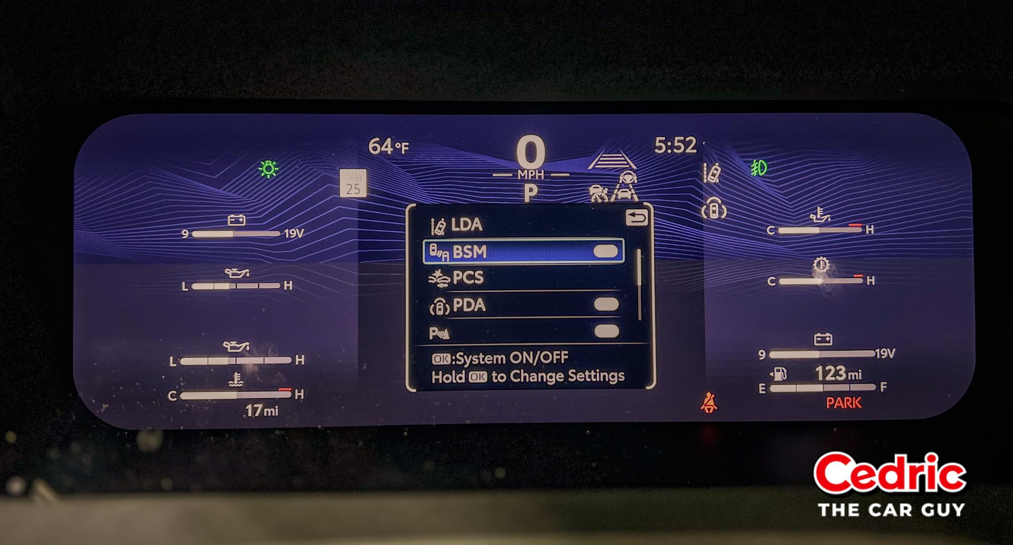 7-inch MID shows the Toyota Blind Spot Monitor toggle status by highlighting a car beside another car with two curvy lines